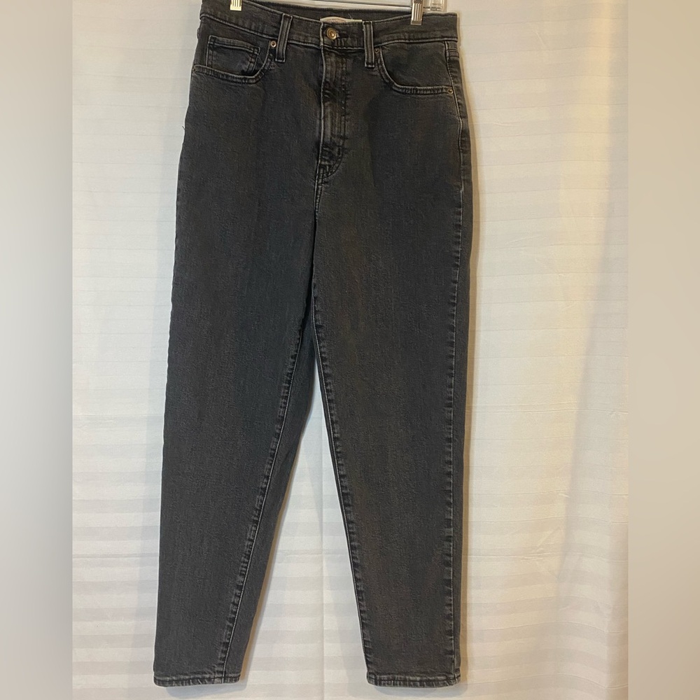Levi's Women's Stonewashed Black Taper Jeans 30 High Waisted Minimalist Grunge